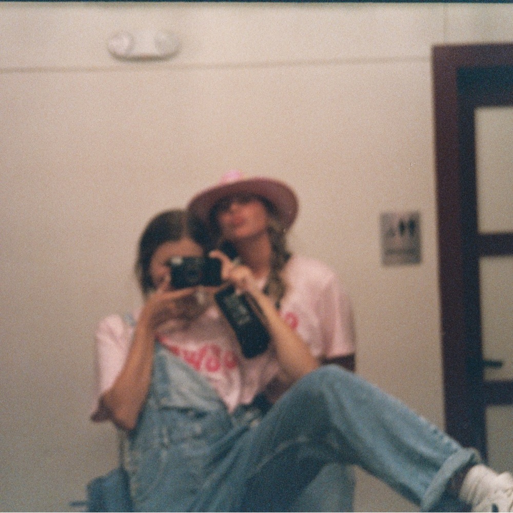 Meet your Posher, Caroline